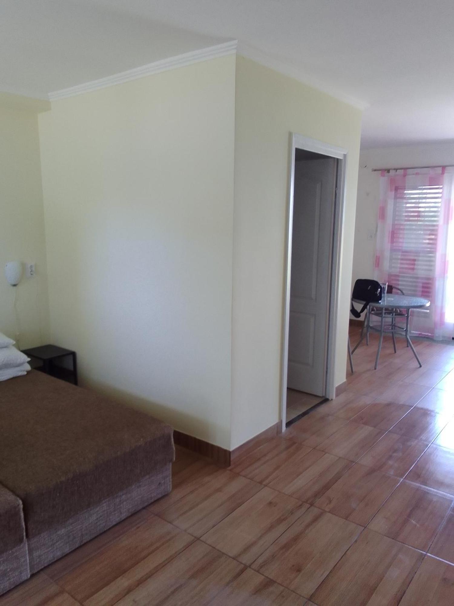 Vizparti Apartmanok Szántód Buitenkant foto